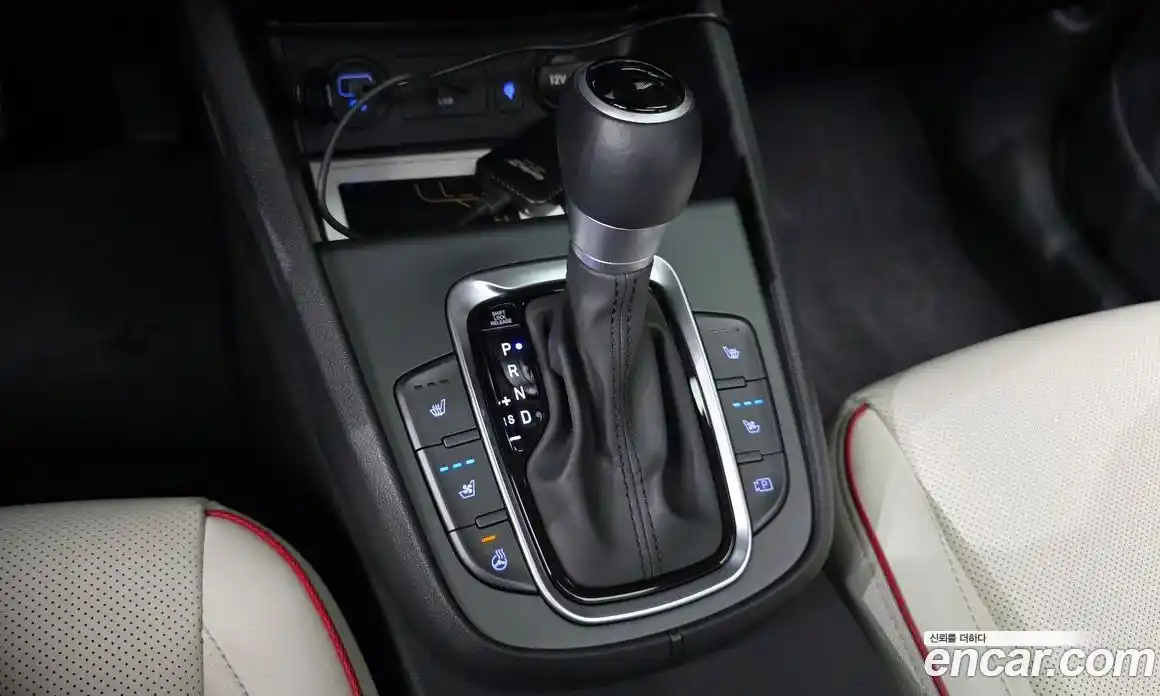 Hyundai Kona 2022 1.6 Автомат в Москве № 1155046, фото 9