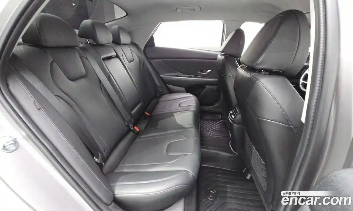 Hyundai Avante 2023 1.6 Автомат в Москве № 1155087, фото 12