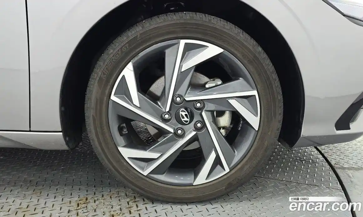 Hyundai Avante 2023 1.6 Автомат в Москве № 1155087, фото 5