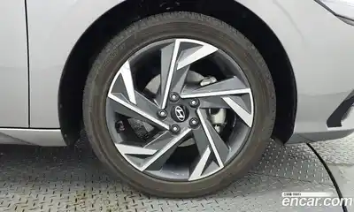 Hyundai Avante 2023 1.6 Автомат в Москве № 1155087, миниатюра 5