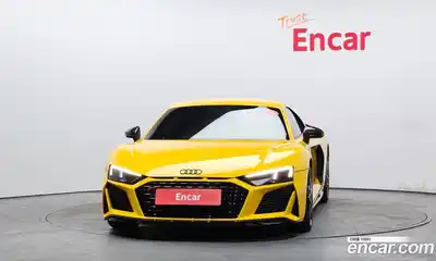 Audi R8 2021 5.2 гидро в Москве № 163072, миниатюра 3