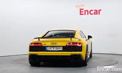 Audi R8 2021 5.2 гидро в Москве № 163072, миниатюра 4