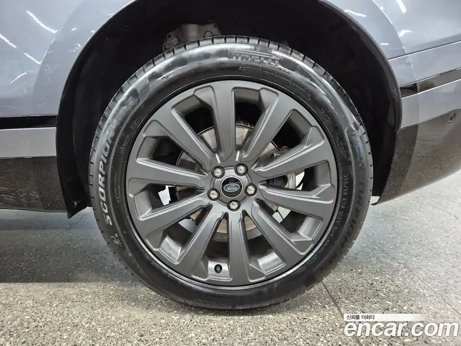 Land Rover Range-Rover Velar 2021 2.0 гидро в Москве № 166738, фото 10