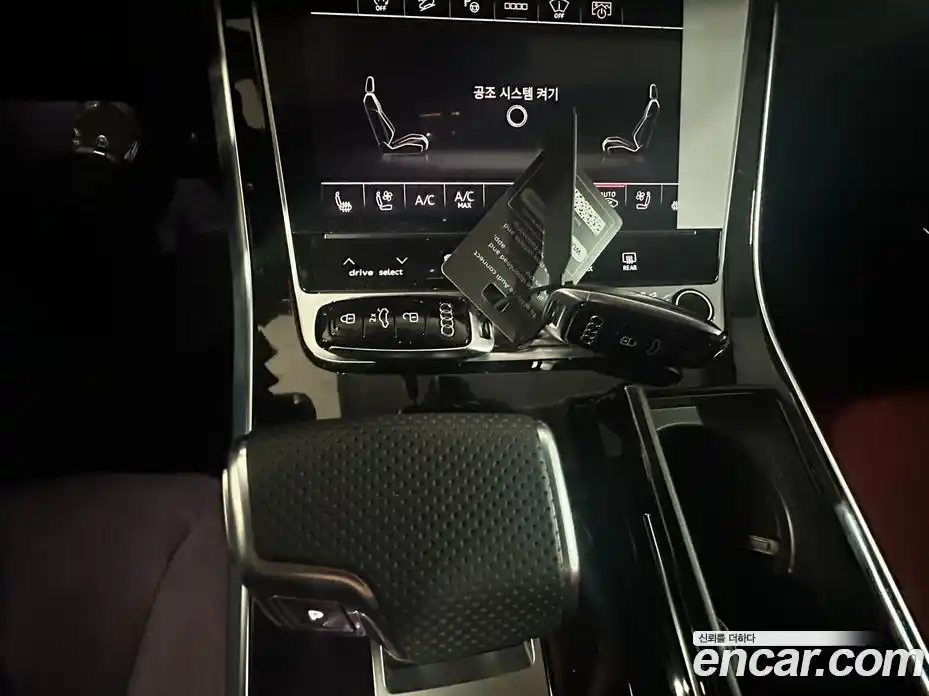 Audi SQ7 2026 4.0 гидро в Москве № 188906, фото 14
