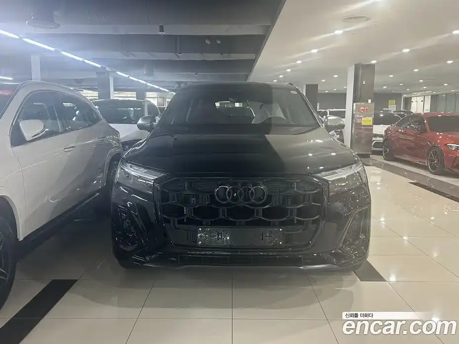 Audi SQ7 2026 4.0 гидро в Москве № 188906, фото 3
