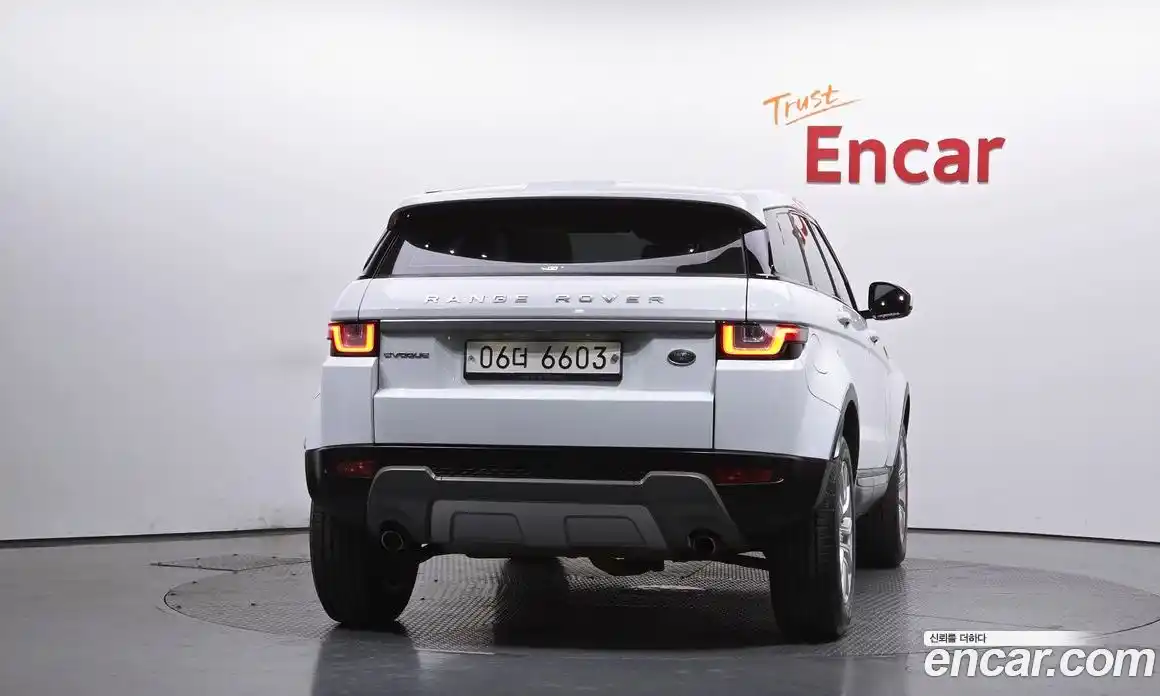Land Rover Range-Rover Evoque 2018 2.0 гидро в Москве № 198233, фото 4