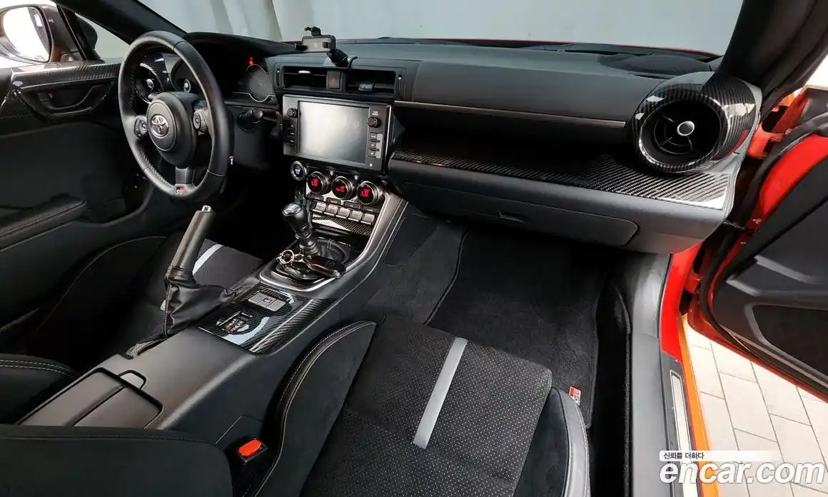 Toyota 86 2024 2.4 механика в Москве № 199539, фото 7