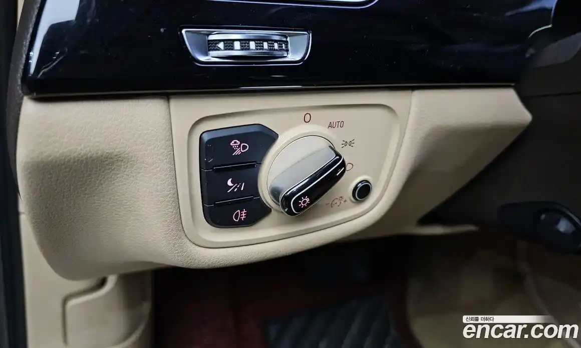Audi A8 2012 4.2 гидро в Москве № 212668, фото 12