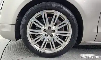 Audi A8 2012 4.2 гидро в Москве № 212668, миниатюра 5
