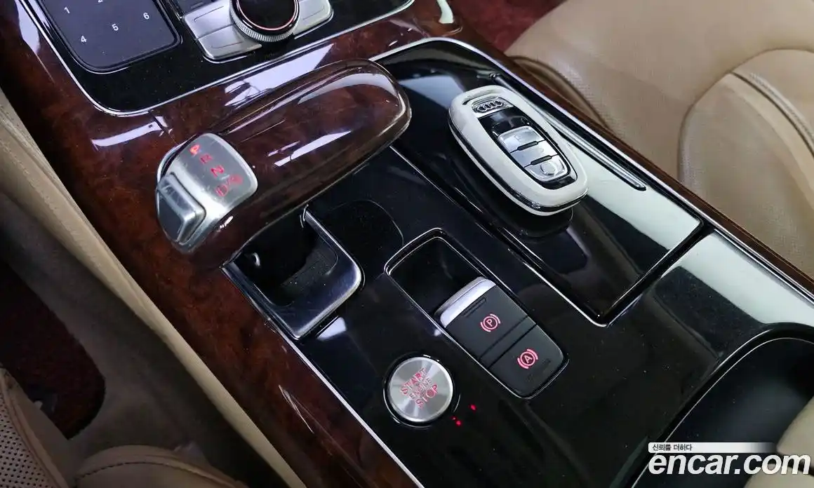 Audi A8 2012 4.2 гидро в Москве № 212668, фото 9