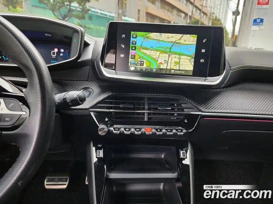 Peugeot 2008 2021 1.5 гидро в Москве № 236390, фото 13