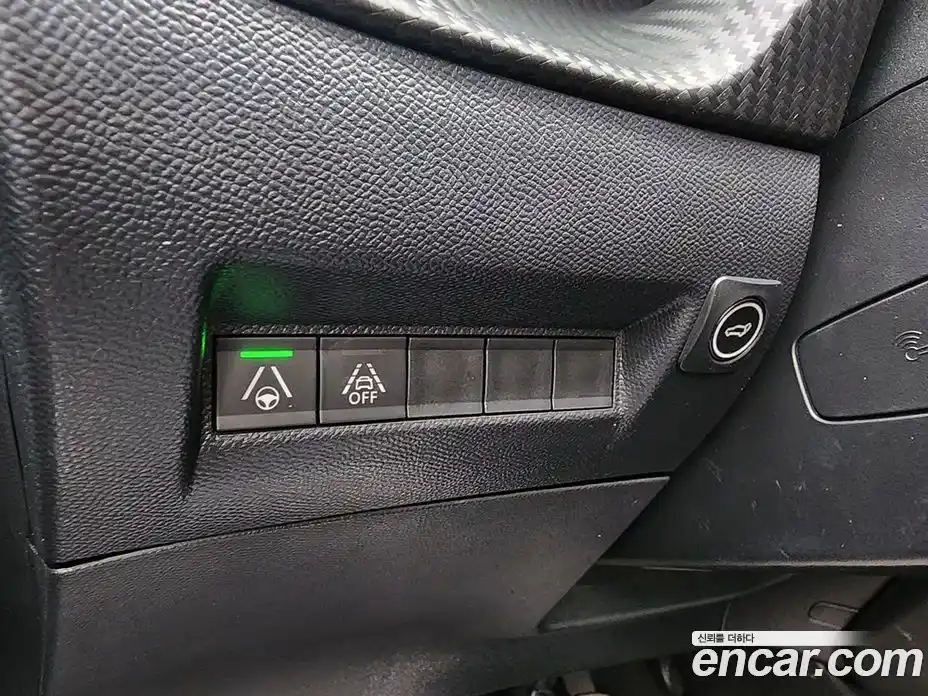 Peugeot 2008 2021 1.5 гидро в Москве № 236390, фото 15