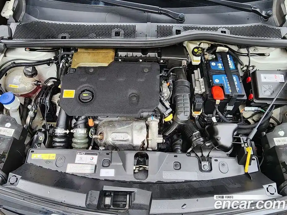 Peugeot 2008 2021 1.5 гидро в Москве № 236390, фото 6