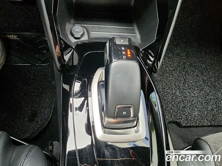 Peugeot 2008 2021 1.5 гидро в Москве № 236390, фото 9