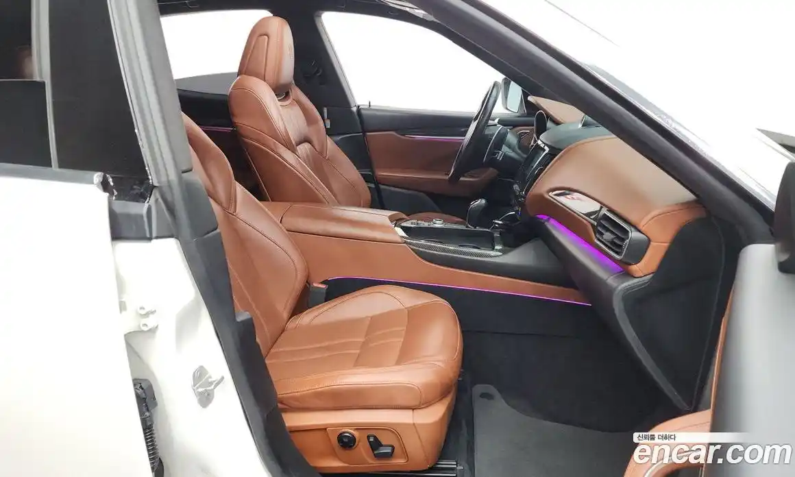 Maserati Levante 2017 3.0 гидро в Москве № 255942, фото 11