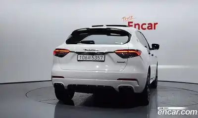 Maserati Levante 2017 3.0 гидро в Москве № 255942, миниатюра 4