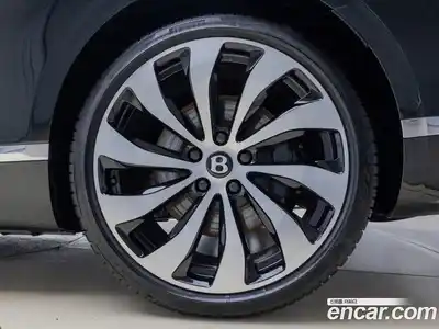 Bentley Continental 2024 4.0 гидро в Москве № 864242, миниатюра 5