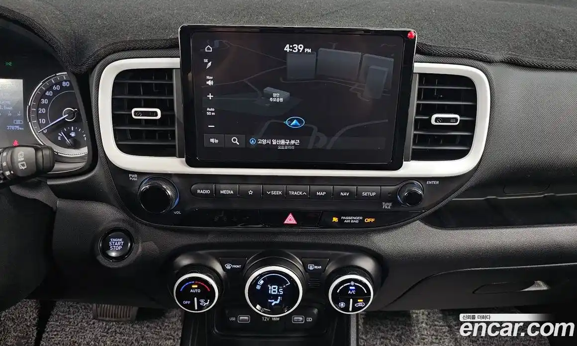 Hyundai Venue 2022 1.6 Автомат в Москве № 1128179, фото 13