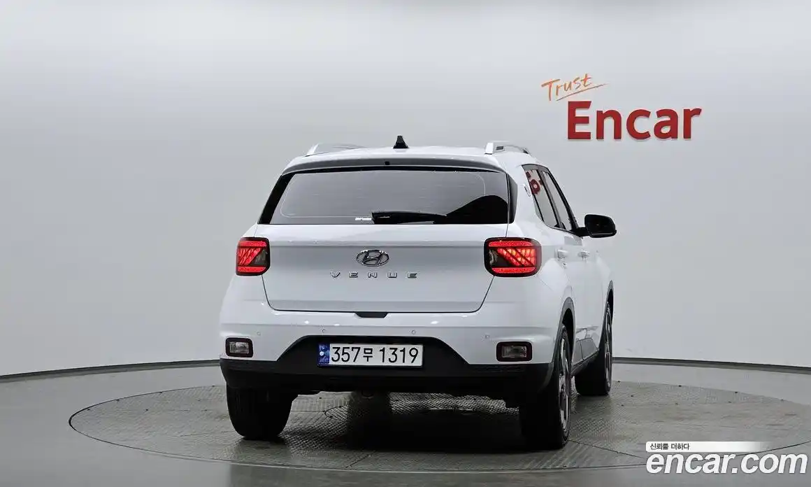 Hyundai Venue 2022 1.6 Автомат в Москве № 1128179, фото 3