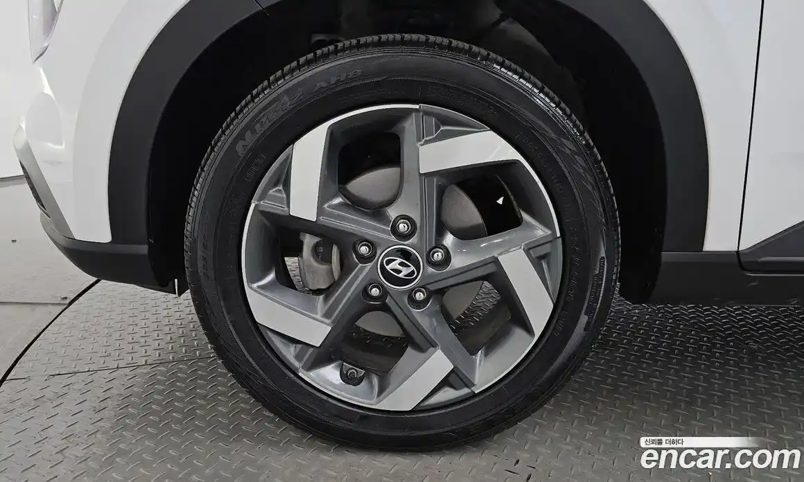 Hyundai Venue 2022 1.6 Автомат в Москве № 1128179, фото 4