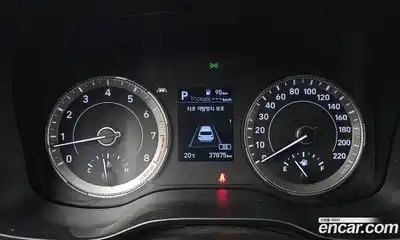 Hyundai Venue 2022 1.6 Автомат в Москве № 1128179, миниатюра 7