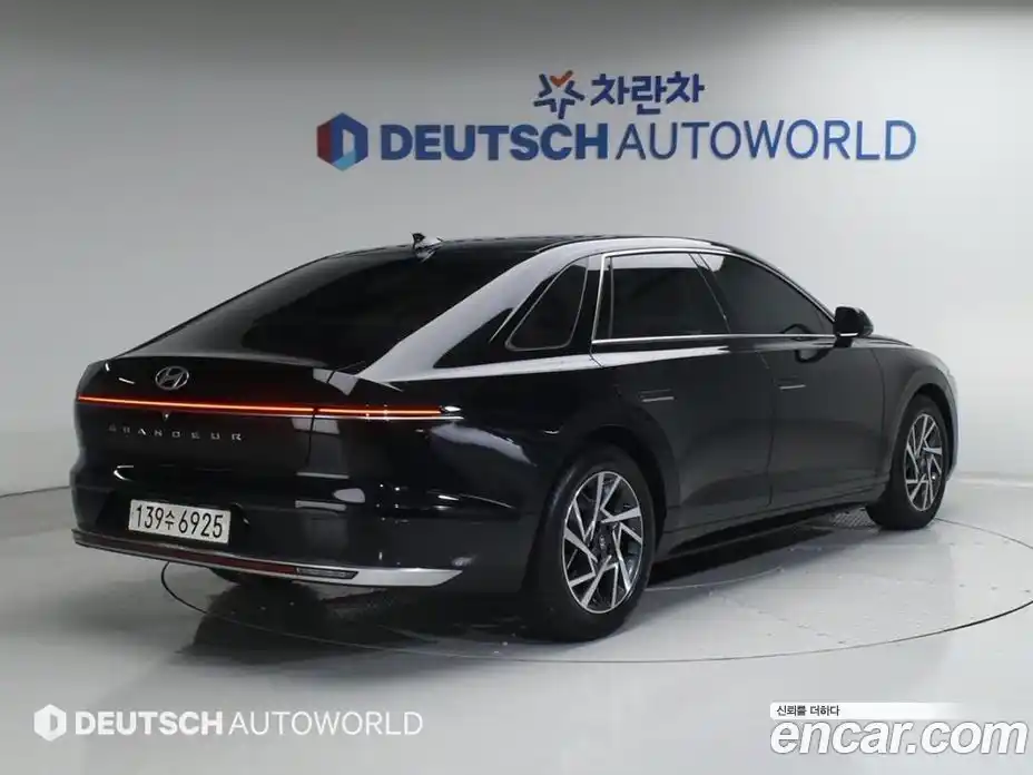 Hyundai Grandeur 2023 2.5 Автомат в Москве № 1128203, фото 2