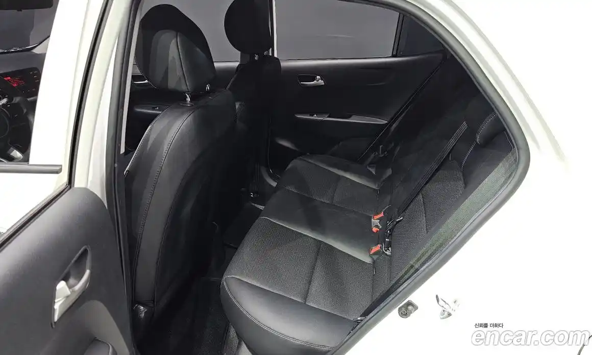 Kia Morning 2022 1.0 Автомат в Москве № 1128565, фото 12