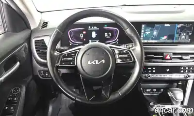 Kia Seltos 2023 1.6 гидро в Москве № 1128808, миниатюра 12