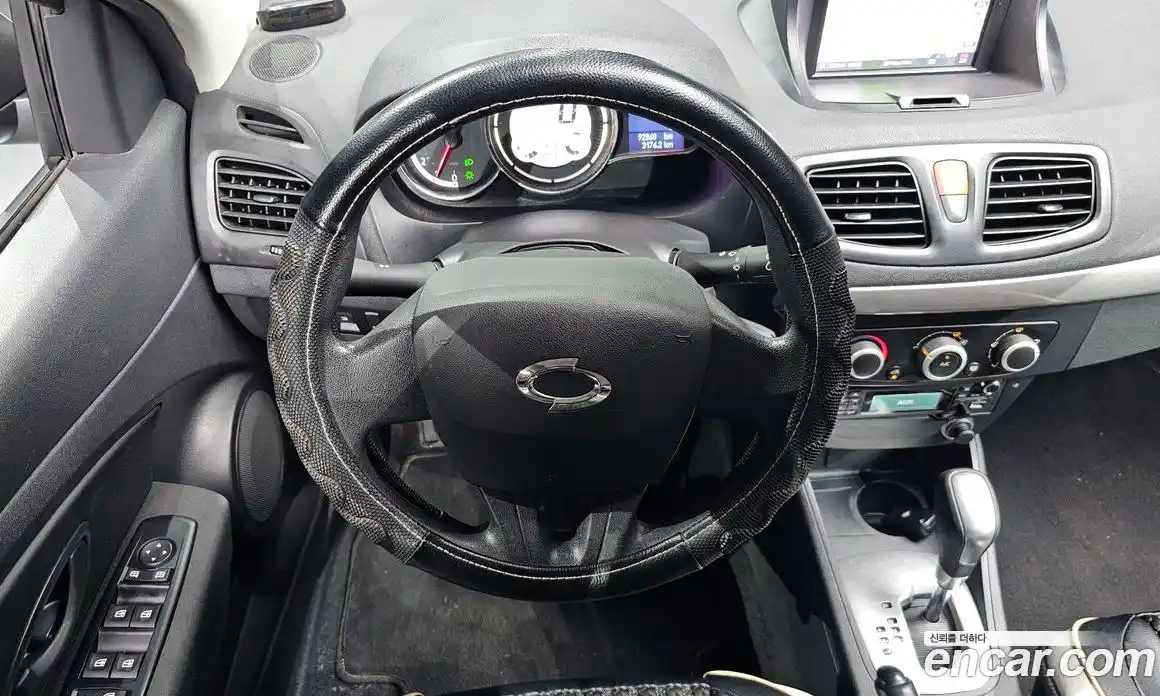 Renault SM3 2016 1.6 гидро в Москве № 1131176, фото 13