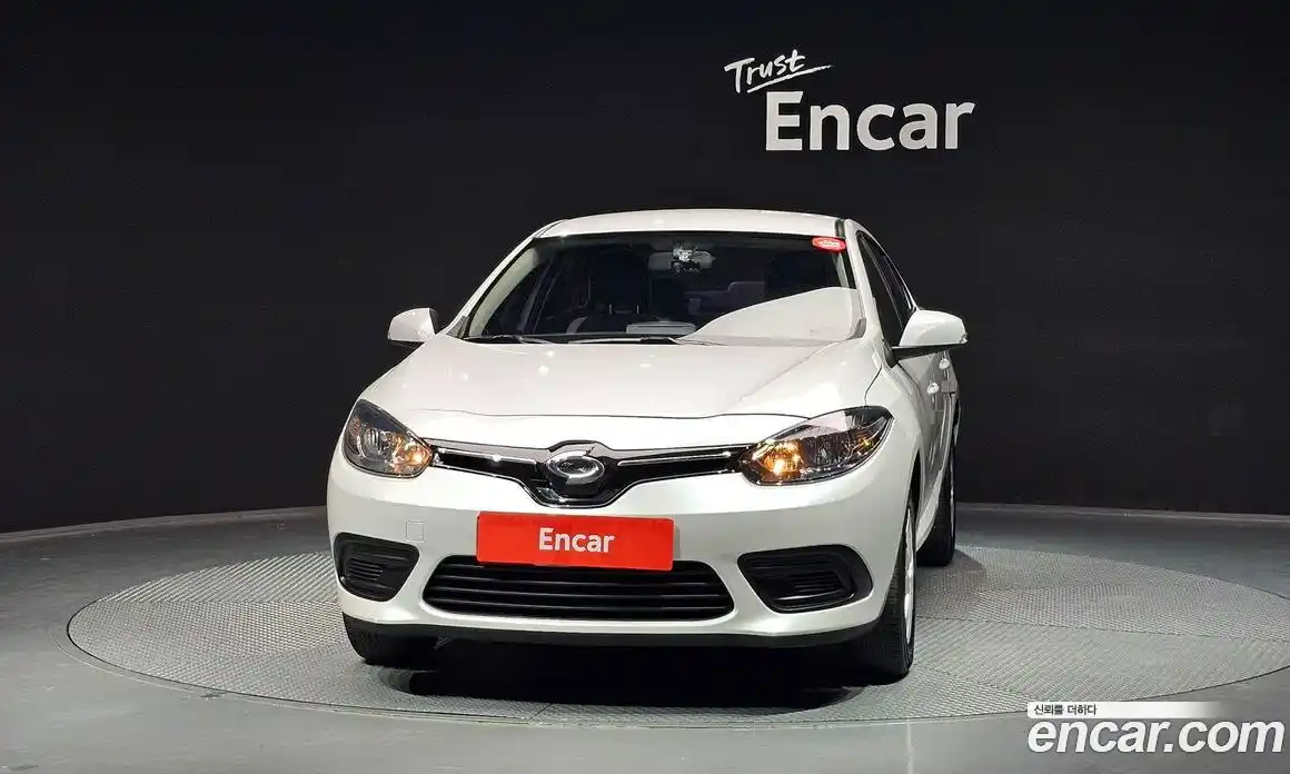 Renault SM3 2016 1.6 гидро в Москве № 1131176, фото 3