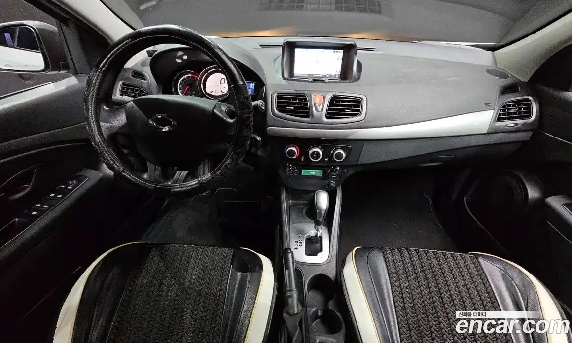Renault SM3 2016 1.6 гидро в Москве № 1131176, фото 7