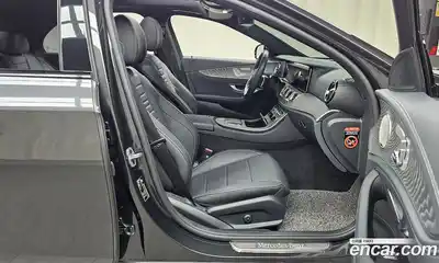 Mercedes-Benz E-Class 2023 2.0 гидро, миниатюра 11