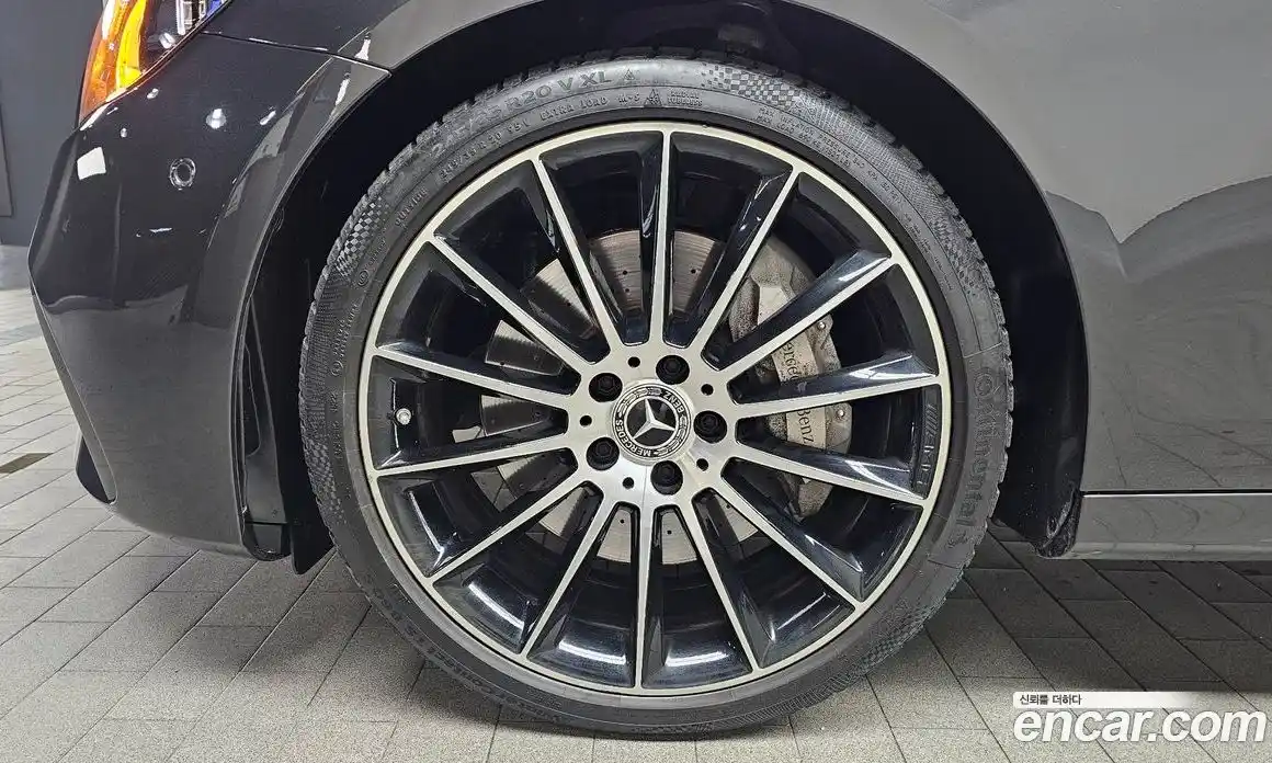 Mercedes-Benz E-Class 2023 2.0 гидро, фото 5