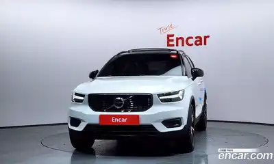 Volvo XC40 2018 2.0 гидро в Москве № 1132719, миниатюра 3