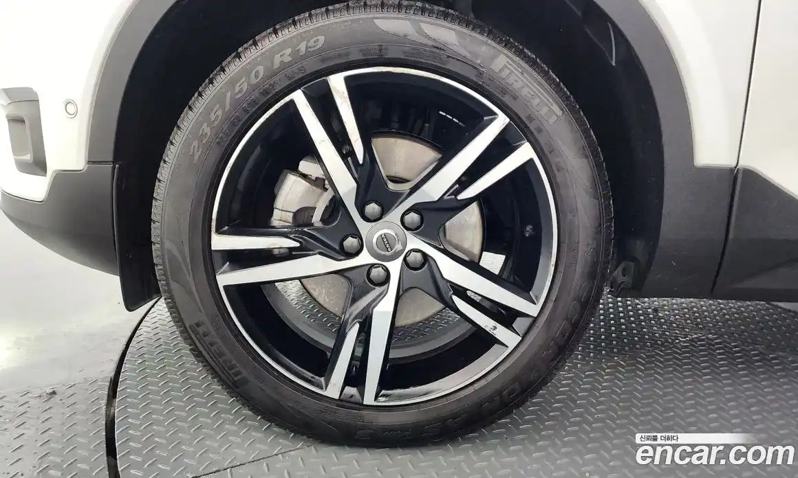 Volvo XC40 2018 2.0 гидро в Москве № 1132719, фото 5