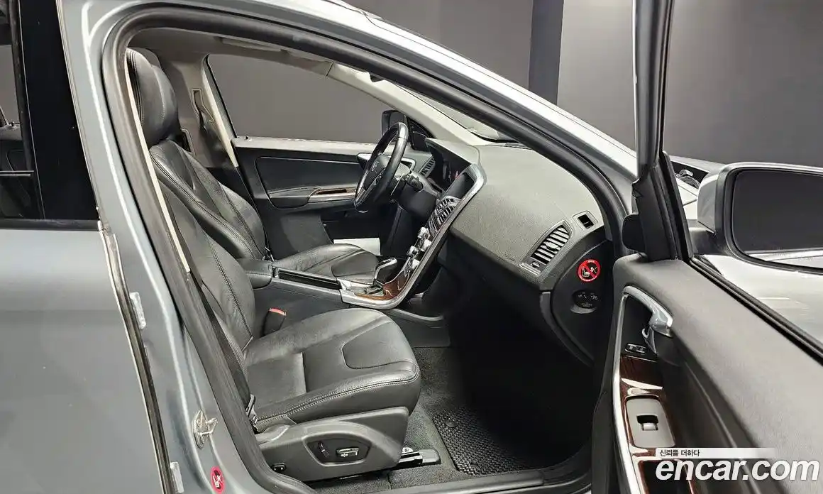 Volvo XC60 2014 2.4 гидро в Москве № 1133054, фото 11