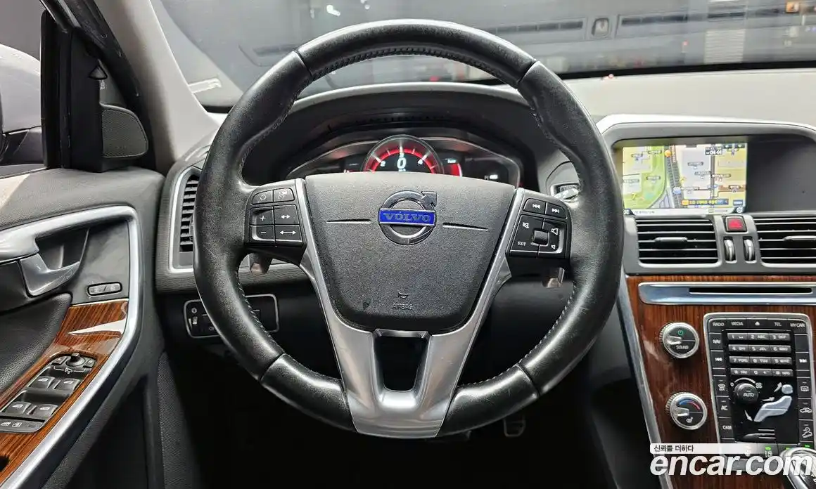 Volvo XC60 2014 2.4 гидро в Москве № 1133054, фото 13
