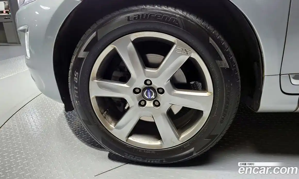 Volvo XC60 2014 2.4 гидро в Москве № 1133054, фото 5
