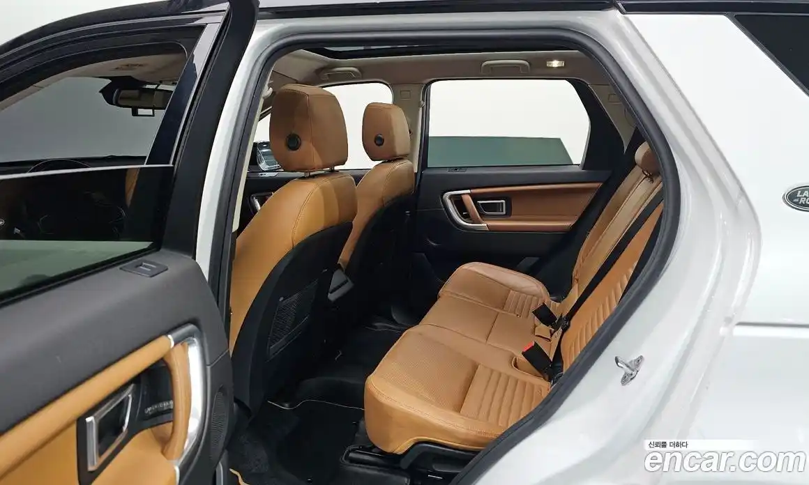 Land Rover Discovery Sport 2019 2.0 гидро в Москве № 1137103, фото 16