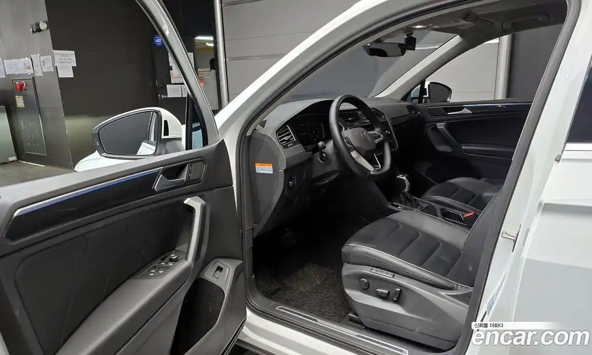 Volkswagen Tiguan 2022 2.0 гидро в Москве № 1138967, фото 11