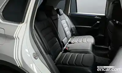 Volkswagen Tiguan 2022 2.0 гидро в Москве № 1138967, миниатюра 12