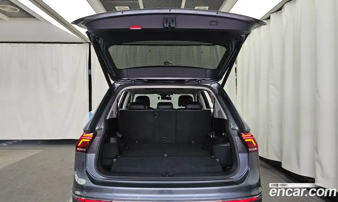 Volkswagen Tiguan 2023 2.0 гидро в Москве № 1138977, фото 20