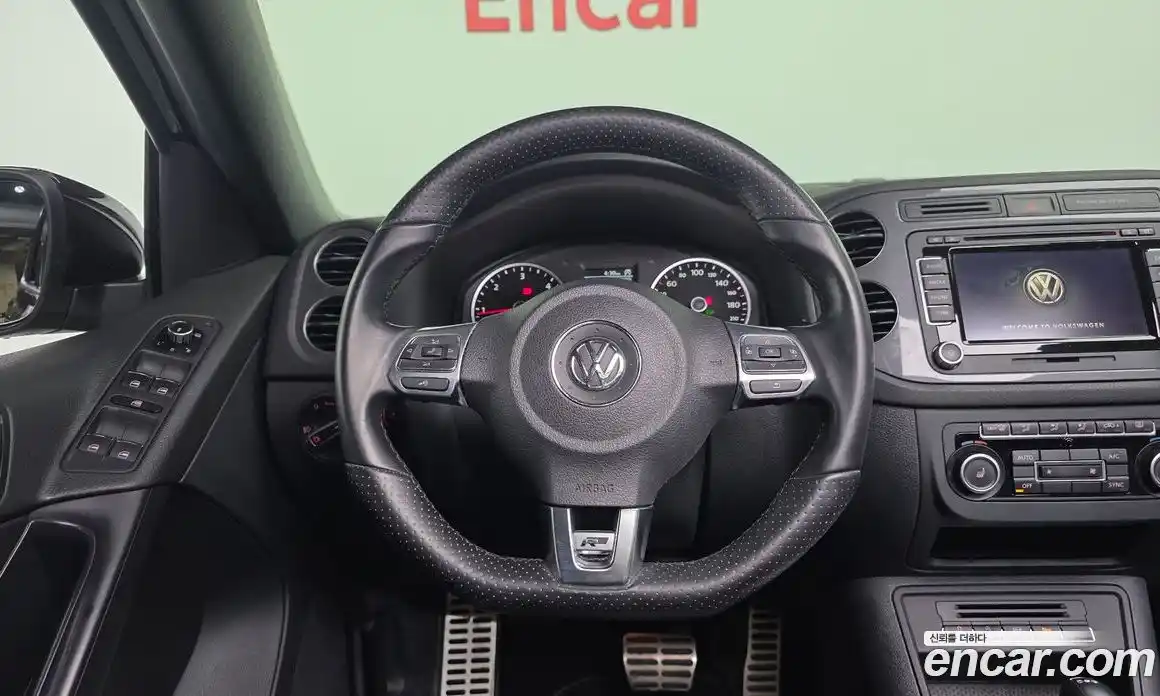 Volkswagen Tiguan 2013 2.0 гидро в Москве № 1139108, фото 13