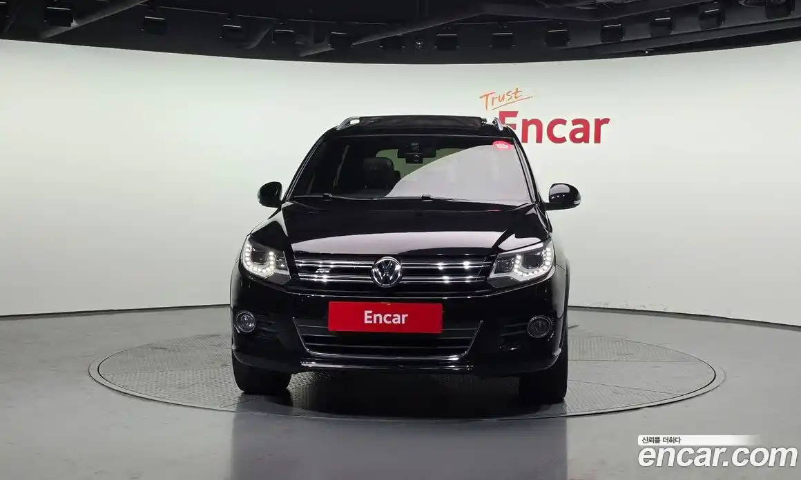 Volkswagen Tiguan 2013 2.0 гидро в Москве № 1139108, фото 3