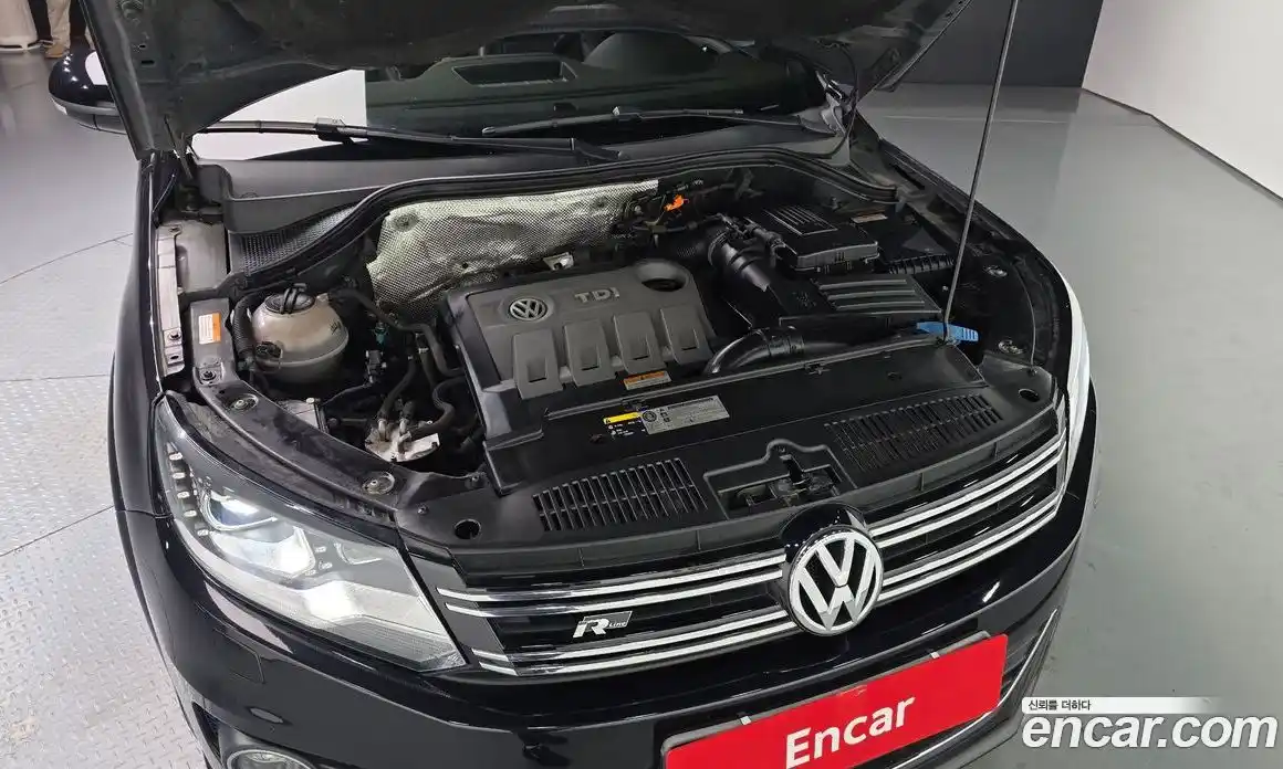 Volkswagen Tiguan 2013 2.0 гидро в Москве № 1139108, фото 6
