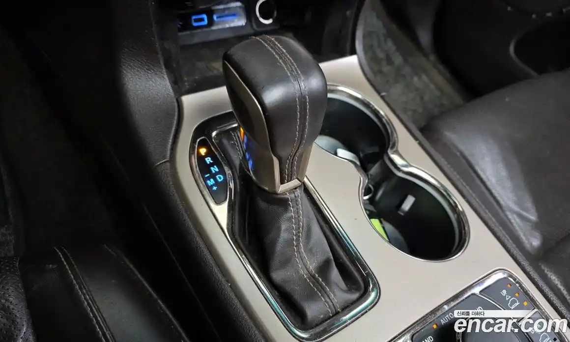 Jeep Cherokee 2017 3.0 гидро в Москве № 1139226, фото 9