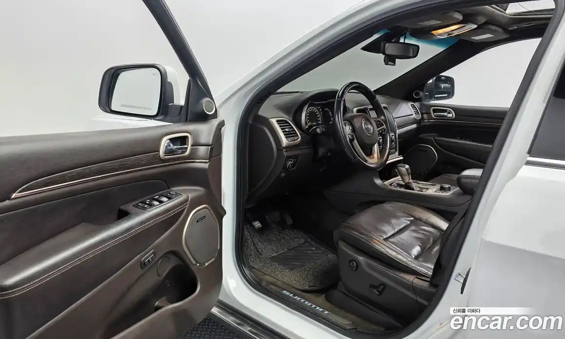 Jeep Cherokee 2017 3.0 гидро в Москве № 1139226, фото 10