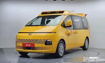 Hyundai Staria 2024 3.5 Автомат в Москве № 1141316, миниатюра 1