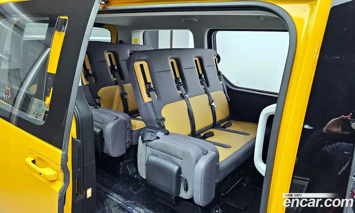 Hyundai Staria 2024 3.5 Автомат в Москве № 1141316, фото 12