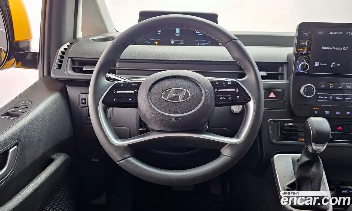 Hyundai Staria 2024 3.5 Автомат в Москве № 1141316, фото 13